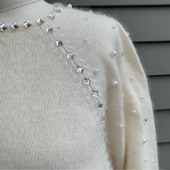 Vintage Pierre Cardin Pearl Crystal Jeweled Embellished Fuzzy Sweater USA Made - Picture 5 of 17